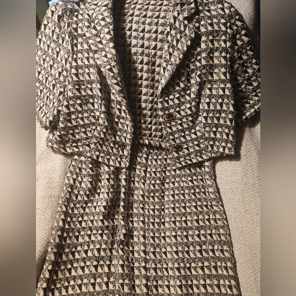 Suit skirt set